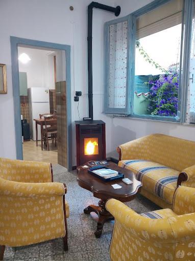Casa Vacanze Zarinu Орґозоло Екстер'єр фото
