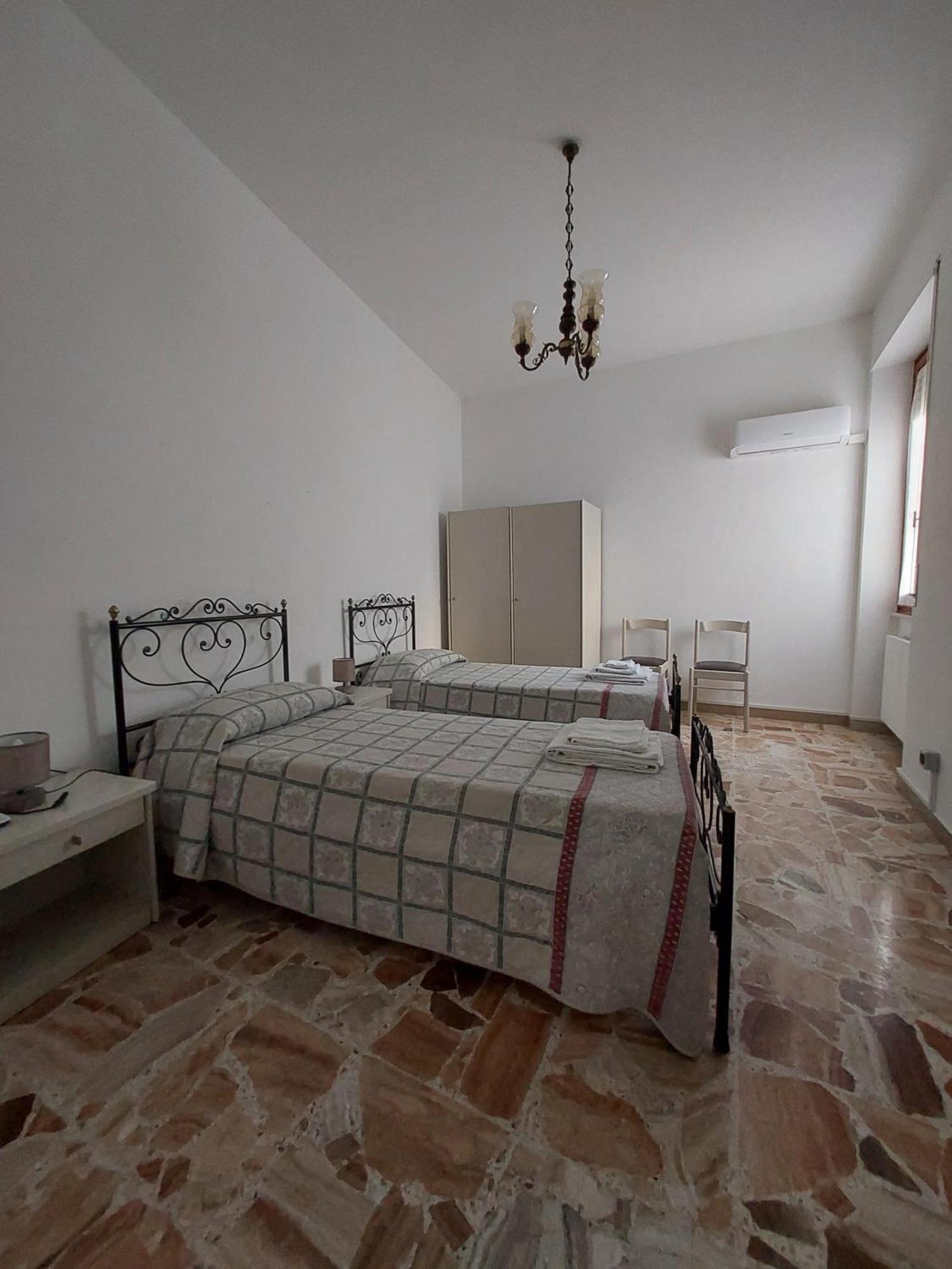 Casa Vacanze Zarinu Орґозоло Екстер'єр фото